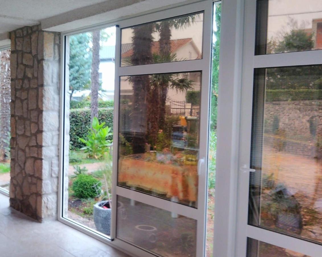 Apartment Sun Garden Малинська Екстер'єр фото