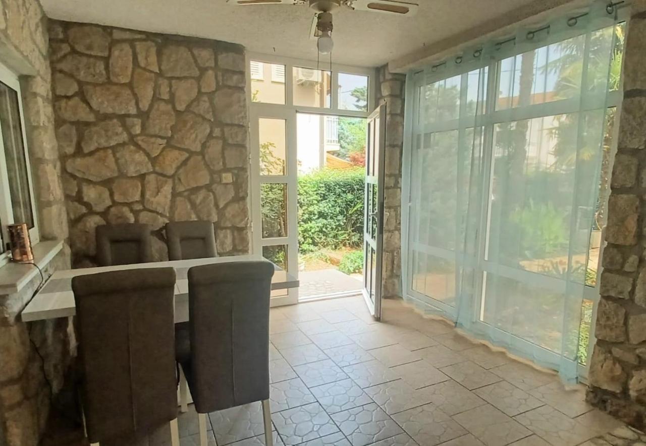 Apartment Sun Garden Малинська Екстер'єр фото